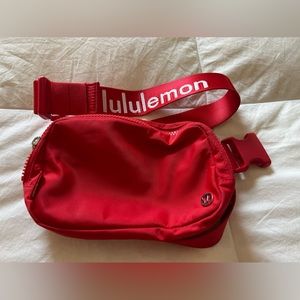 *exclusive* red lululemon educator everywhere belt bag